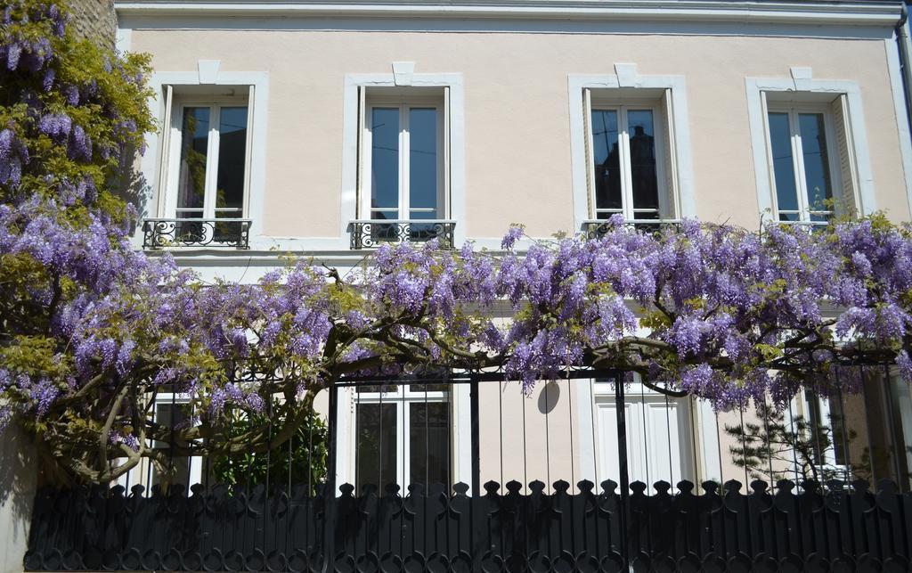 Wisteria Bed & Breakfast Fontainebleau Bagian luar foto