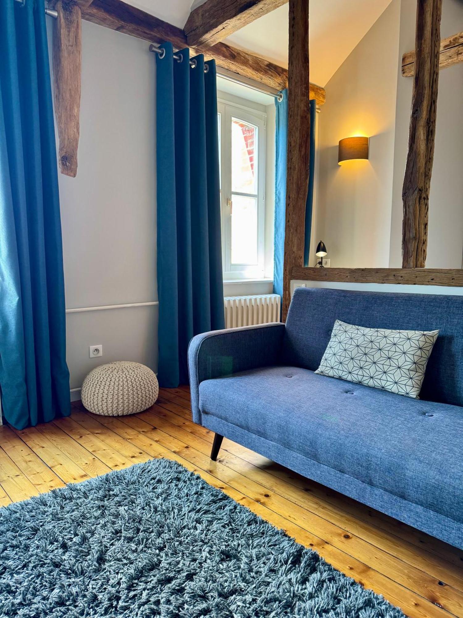Wisteria Bed & Breakfast Fontainebleau Bagian luar foto