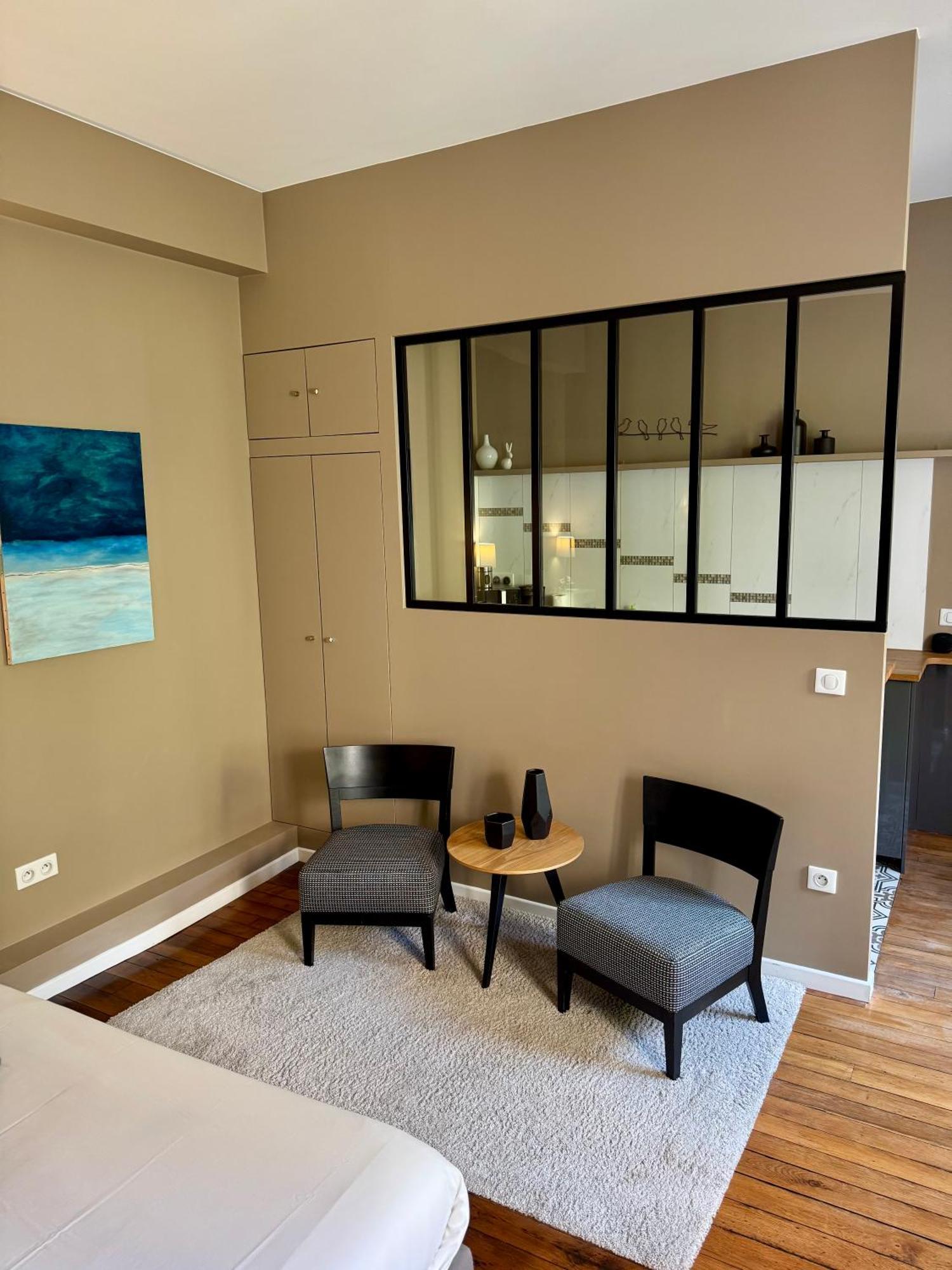 Wisteria Bed & Breakfast Fontainebleau Bagian luar foto